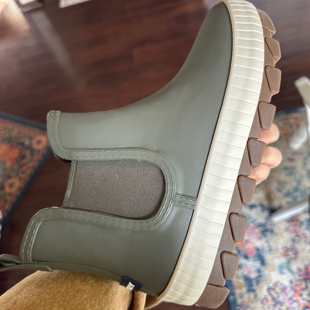 Sperry Torrent Chelsea Olive Boots